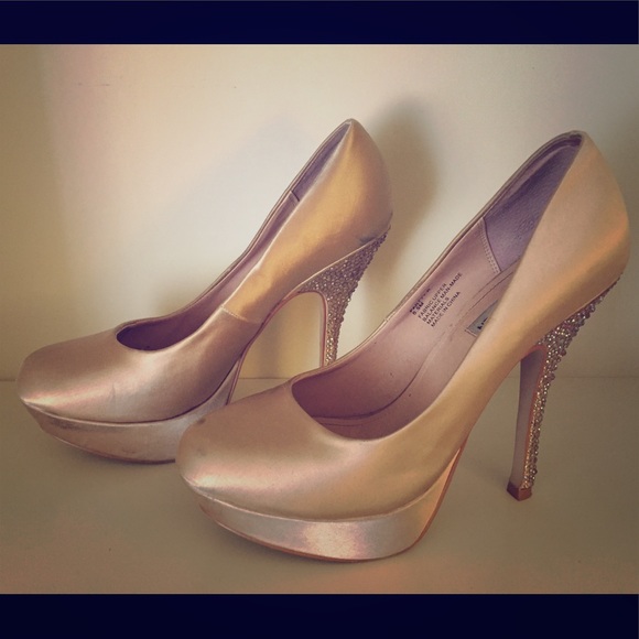 Steve Madden Shoes - Steve Madden Crystal Encrusted Pumps
